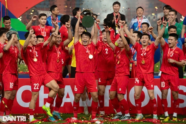 Supachok Sarachat và Bàn Thắng Gây Tranh Cãi trong Trận Chung Kết AFF Cup 2024